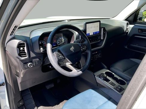 Used 2024 Ford Bronco Sport Outer Banks w/ Tech Package AWD/4WD image 17