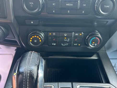 Used 2017 Ford F150 XLT w/ Equipment Group 302A Luxury AWD/4WD image 15