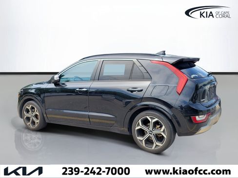 Used 2023 Kia Niro SX Touring FWD image 4