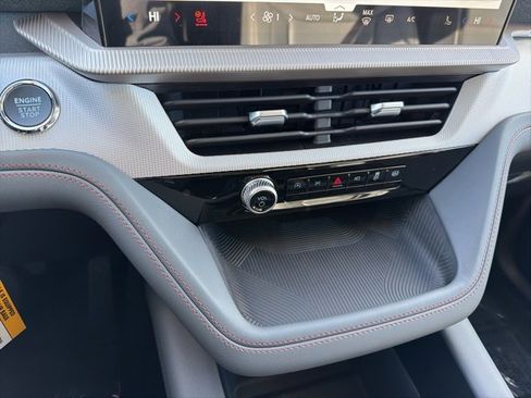 New 2026 Ford Explorer Active w/ Active Comfort Package image 17