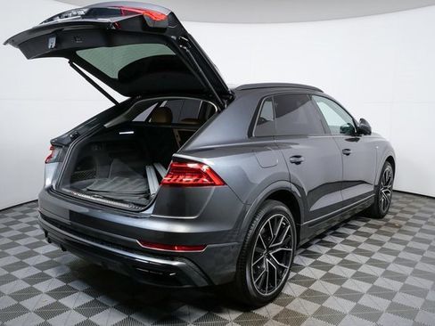 Used 2023 Audi Q8 Prestige w/ Prestige Package image 28