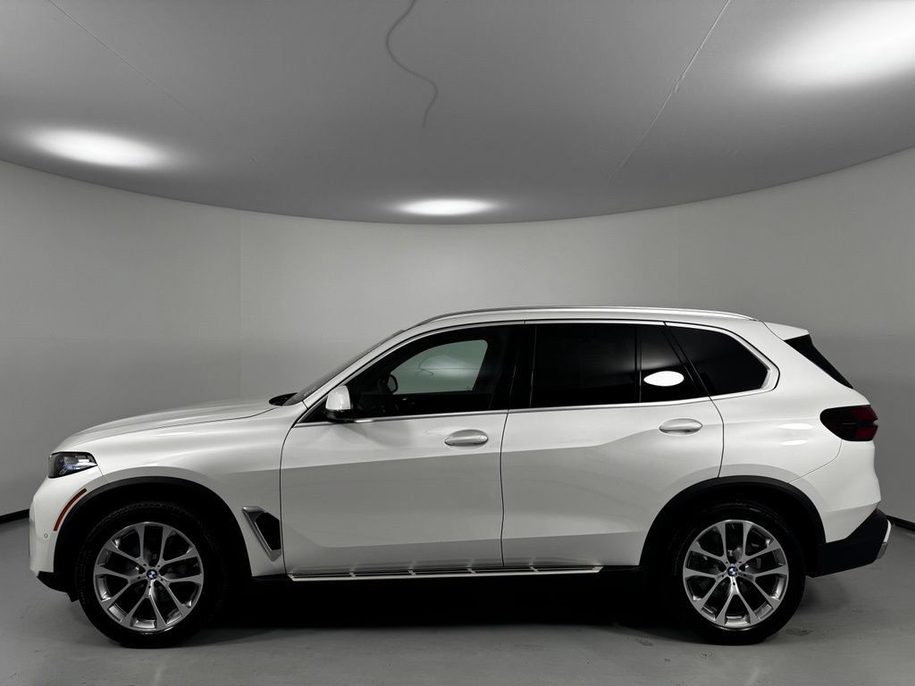 Used 2026 BMW X5 xDrive40i w/ Premium Package AWD/4WD image 4