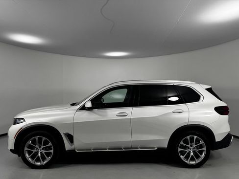 Used 2026 BMW X5 xDrive40i w/ Premium Package AWD/4WD image 4