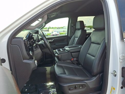Used 2025 GMC Sierra 1500 SLT AWD/4WD image 13