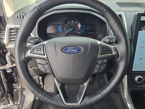Certified 2023 Ford Edge Titanium image 23