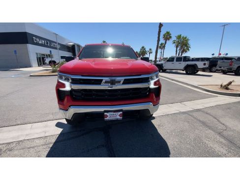 Used 2025 Chevrolet Silverado 1500 LT AWD/4WD image 3