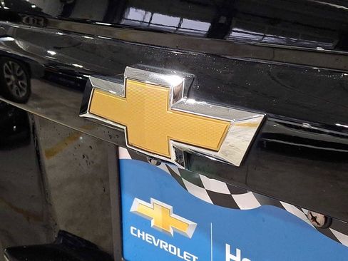 Used 2018 Chevrolet Tahoe LT image 30