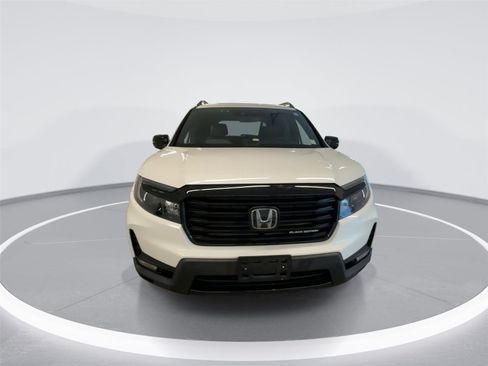 Used 2024 Honda Passport Black Edition image 2
