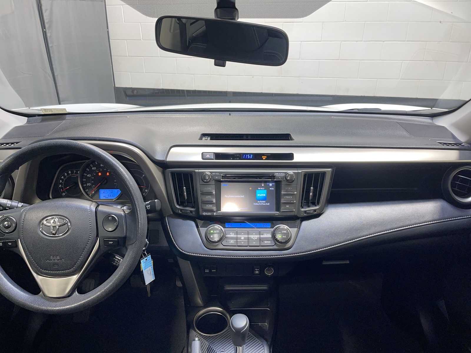 Used 2015 Toyota RAV4 XLE AWD/4WD image 10