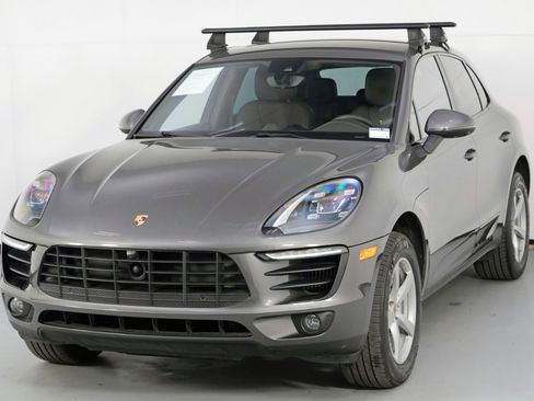 Used 2018 Porsche Macan S image 44