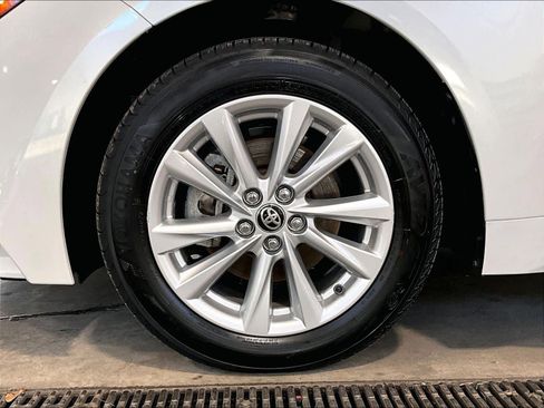 Used 2024 Toyota Corolla LE image 7