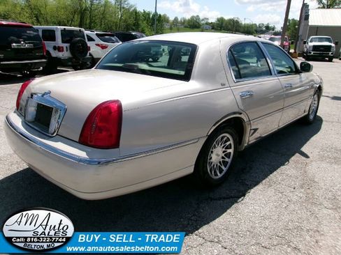 Used 2000 Lincoln Town Car Cartier RWD image 5