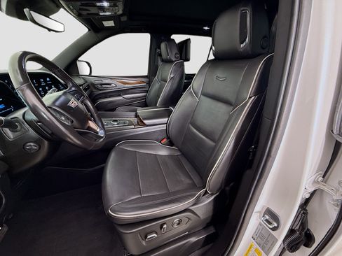 Used 2021 Cadillac Escalade Premium Luxury RWD image 23