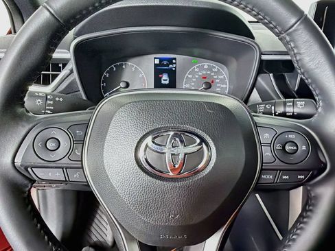 Used 2024 Toyota Corolla Cross AWD Hybrid image 16