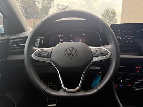 Used 2026 Volkswagen Jetta Sport FWD image 9