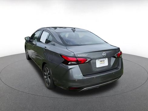 Used 2025 Nissan Versa SV FWD image 11