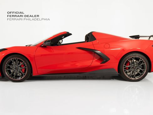 Used 2023 Chevrolet Corvette Stingray Premium Conv w/ Z51 Performance Package RWD image 24