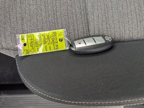 Used 2021 Nissan Rogue S image 49