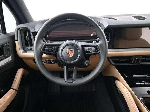 Certified 2026 Porsche Cayenne AWD/4WD image 12