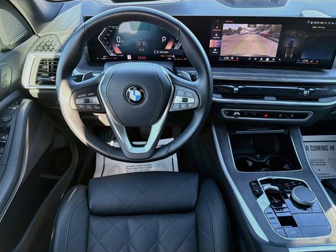 Used 2025 BMW X5 xDrive40i AWD/4WD image 17