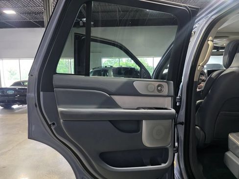 Used 2023 Lincoln Navigator Black Label AWD/4WD image 18