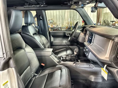 New 2025 Ford Bronco Outer Banks image 31