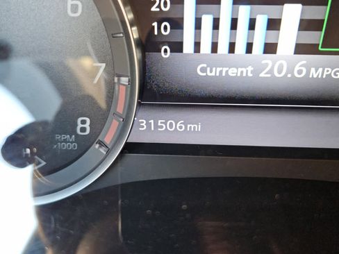 Used 2024 Nissan Frontier SV w/ Technology Package image 15