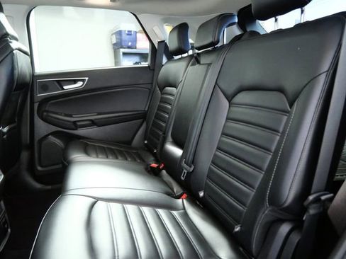 Certified 2024 Ford Edge SEL w/ Convenience Package image 9