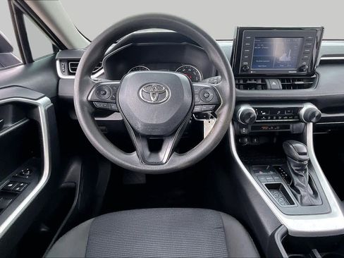 Used 2022 Toyota RAV4 LE FWD image 6
