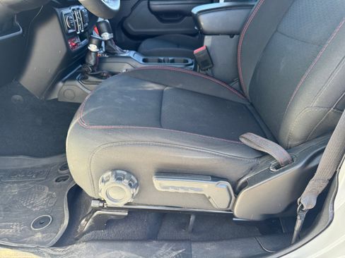 Used 2023 Jeep Gladiator Rubicon w/ Trailer Tow Package image 13