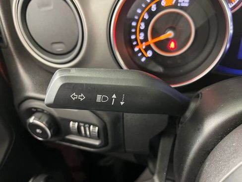 Used 2022 Jeep Wrangler Unlimited Sport image 23