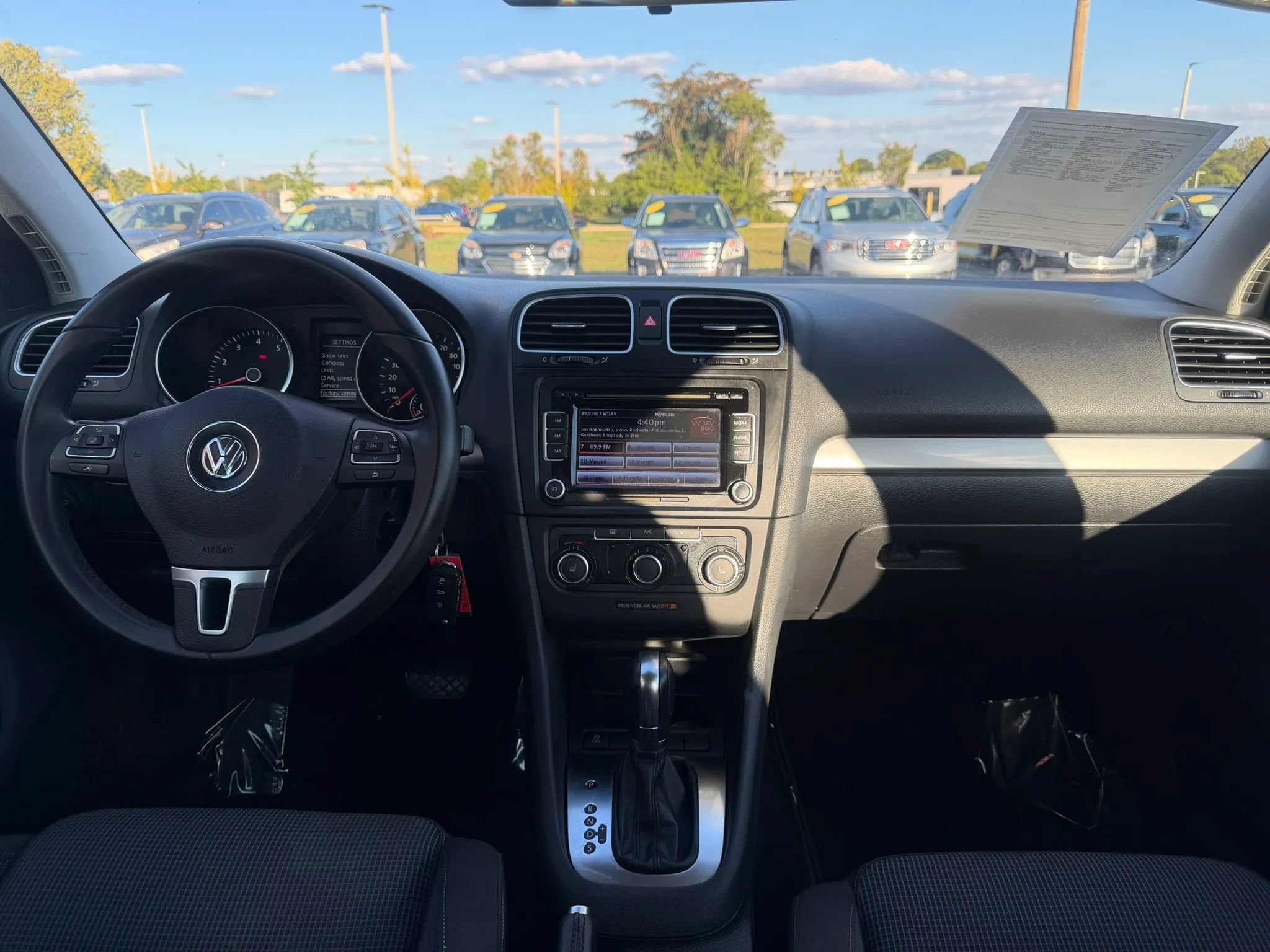 Used 2013 Volkswagen Golf 4-Door FWD image 10