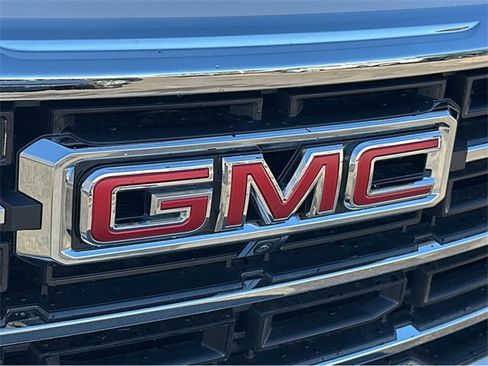 Certified 2025 GMC Acadia Elevation image 35