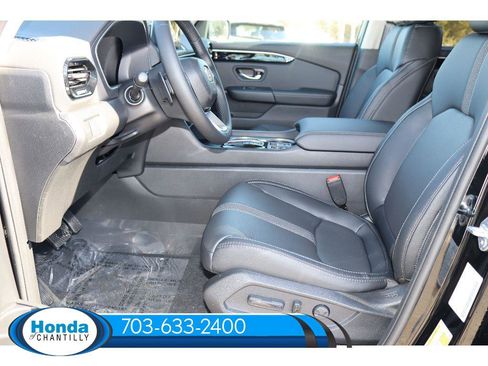 New 2025 Honda Pilot Touring image 25