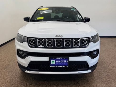 Used 2025 Jeep Compass Limited AWD/4WD image 10