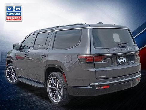 Used 2022 Jeep Wagoneer Series II w/ Premium Group I AWD/4WD image 4