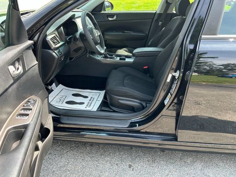Used 2019 Kia Optima LX image 16