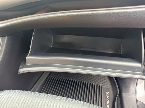 Used 2019 Toyota Highlander Plus image 14