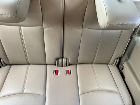Used 2018 Nissan Pathfinder SL FWD image 31