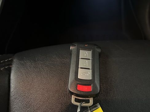 Used 2021 Mitsubishi Outlander SEL image 39