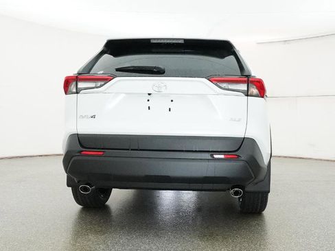 Used 2025 Toyota RAV4 XLE Premium image 61