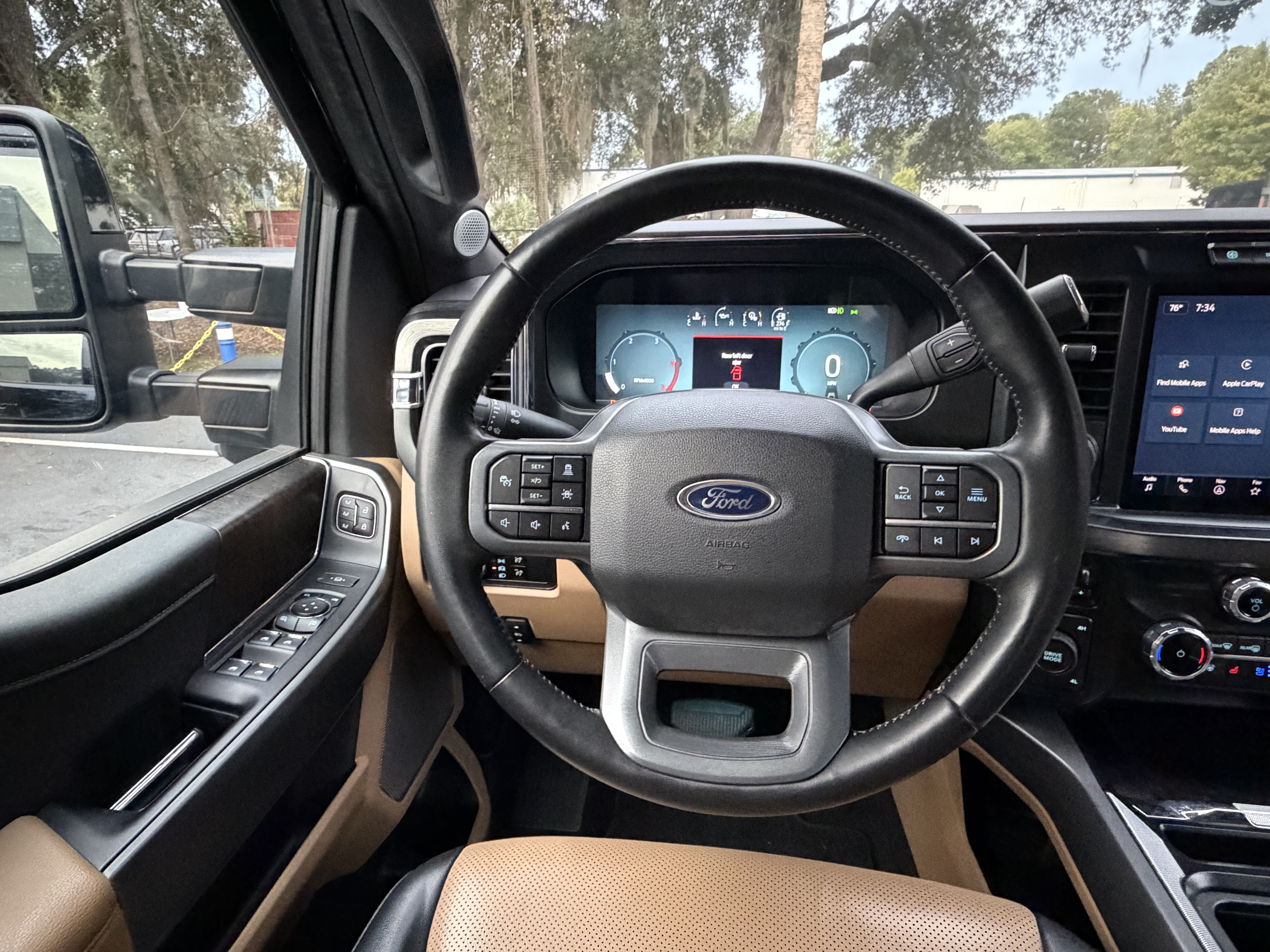 Used 2023 Ford F250 Lariat w/ Lariat Ultimate Package AWD/4WD image 34