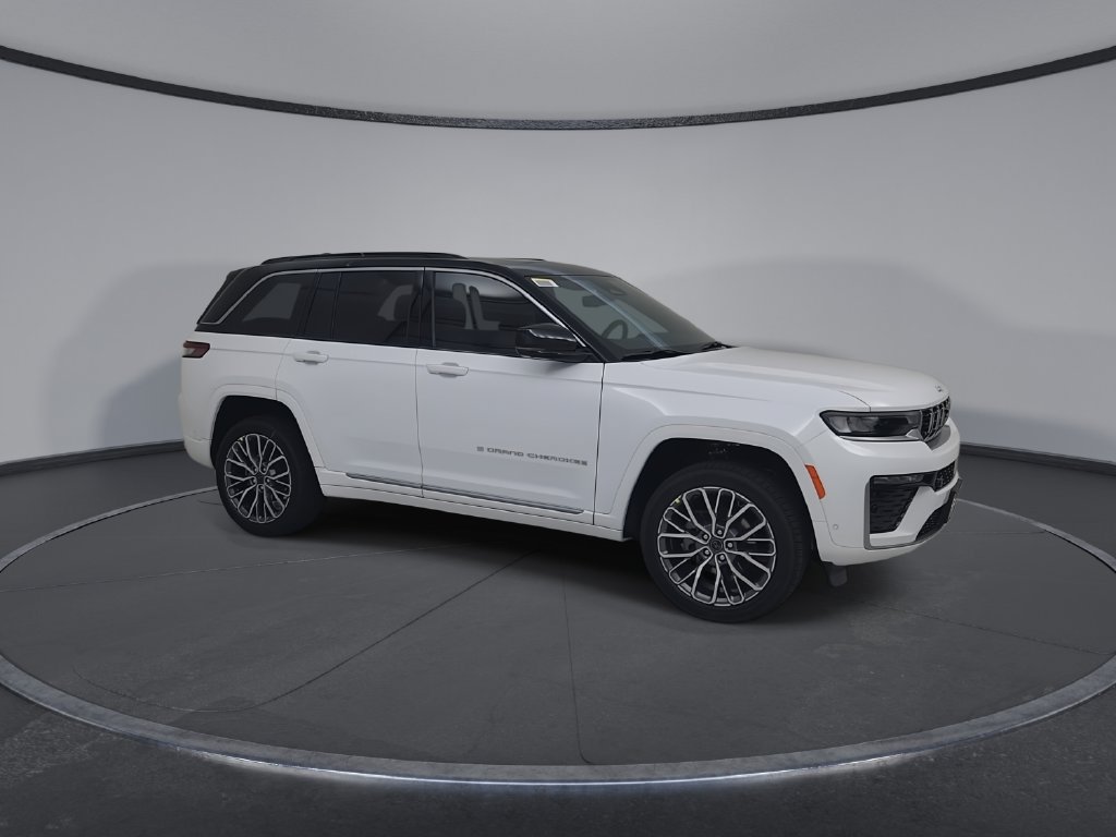 New 2027 Jeep Grand Cherokee Summit AWD/4WD image 2