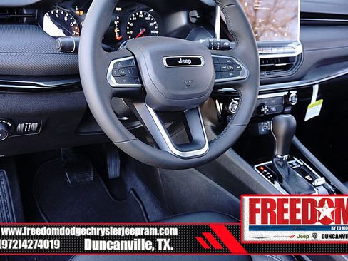 New 2026 Jeep Compass Latitude image 25