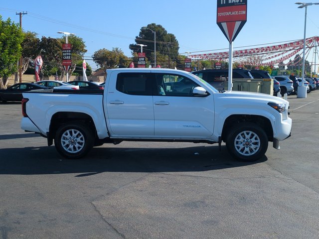 Used 2026 Toyota Tacoma SR5 AWD/4WD image 4
