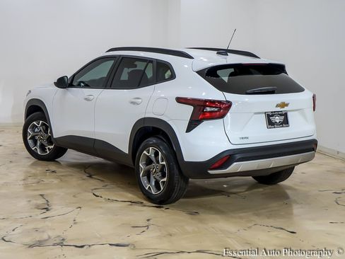 Used 2026 Chevrolet Trax LT w/ Driver Confidence Package FWD image 10