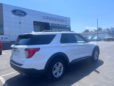 Used 2023 Ford Explorer XLT w/ Equipment Group 202A AWD/4WD image 9