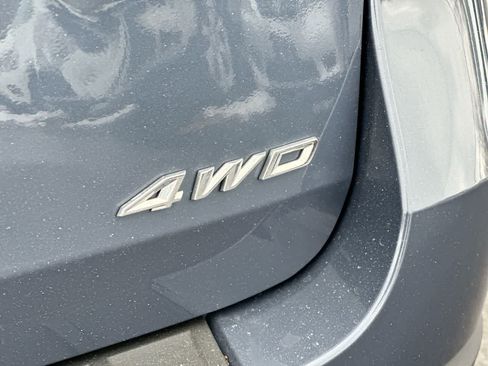 Used 2021 Ford Explorer XLT w/ Equipment Group 202A image 18