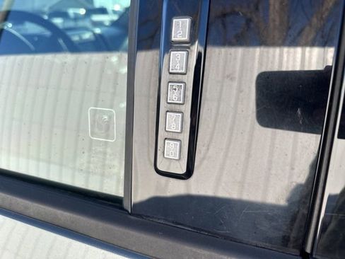 Used 2015 Ford F150 XLT w/ Equipment Group 302A Luxury image 10