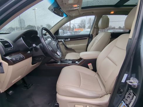 Used 2014 Kia Sorento EX w/ EX V6 Touring Package image 12